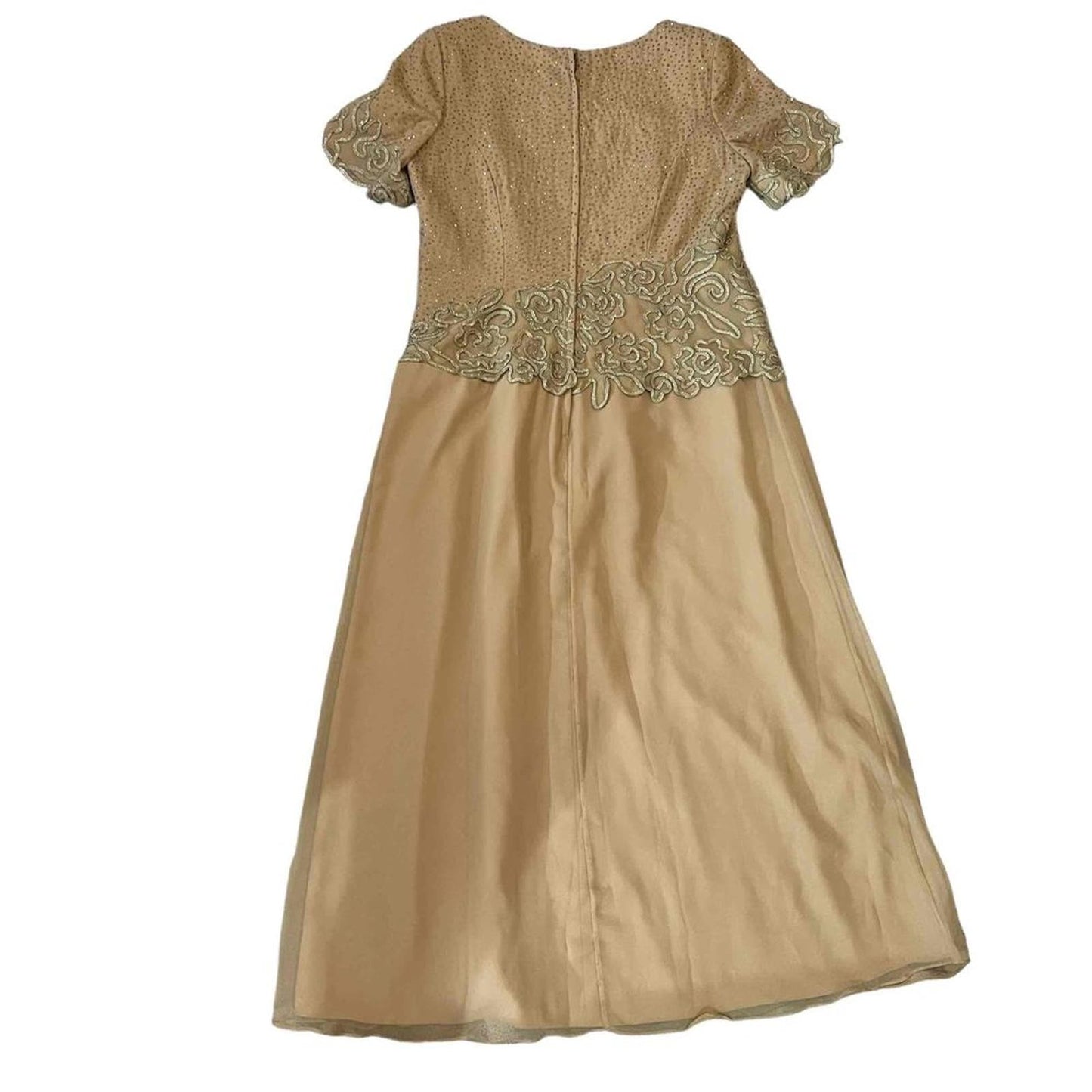 Forever Yours Short Sleeve Embroidered Lace Detail Round Neckline Dress Size 18