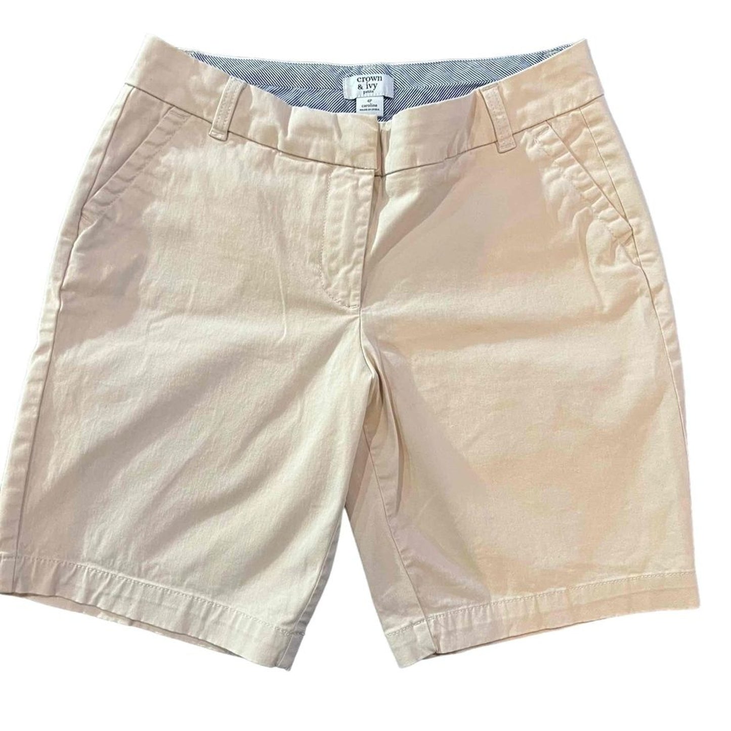 Crown & Ivy Caroline Chino Shorts Womens 4P Beige Flat Front Casual Golf