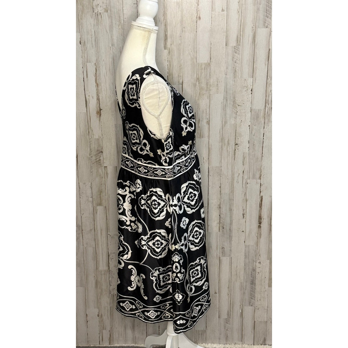 White House Black Market Women's Size 14 Black Geometric Dress