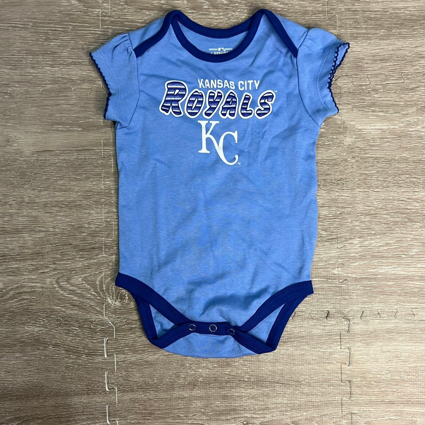 NWT Kansas City Royals Infant Size 0/3 Months 3-Piece Onesie Set Multicolor