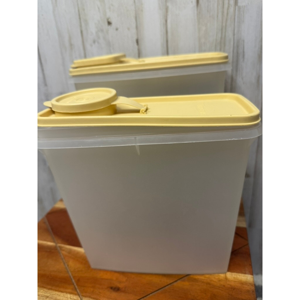 Vintage Tupperware Cereal Keeper Set Beige Flip-Top Spout 2-Piece
