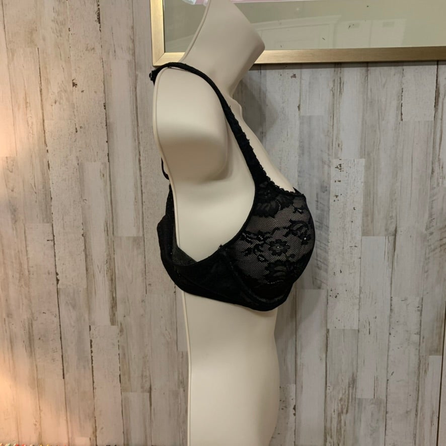 Victoria’s Secret Body Black Lace Underwire Bra Size 36C
