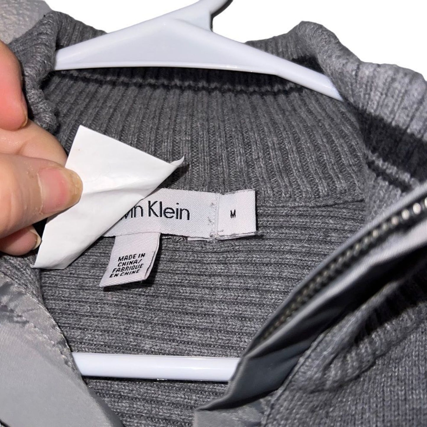 Calvin Klein Men's Sweater Size Medium Gray 1/4 Zip Mock Neck Pullover Rib Knit