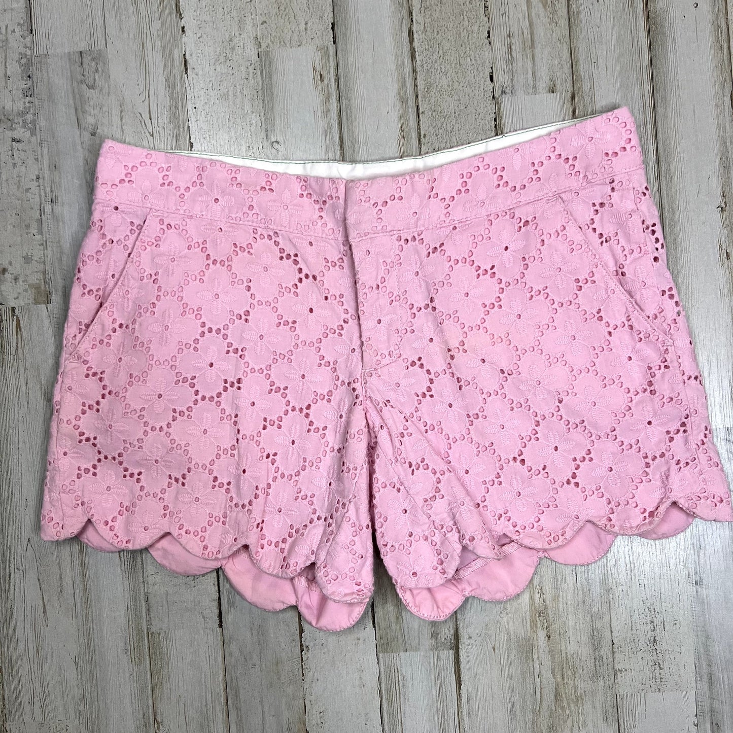 Lilly Pulitzer Buttercup Lace Eyelet Scalloped Shorts Pink Size 2 Casual Summer