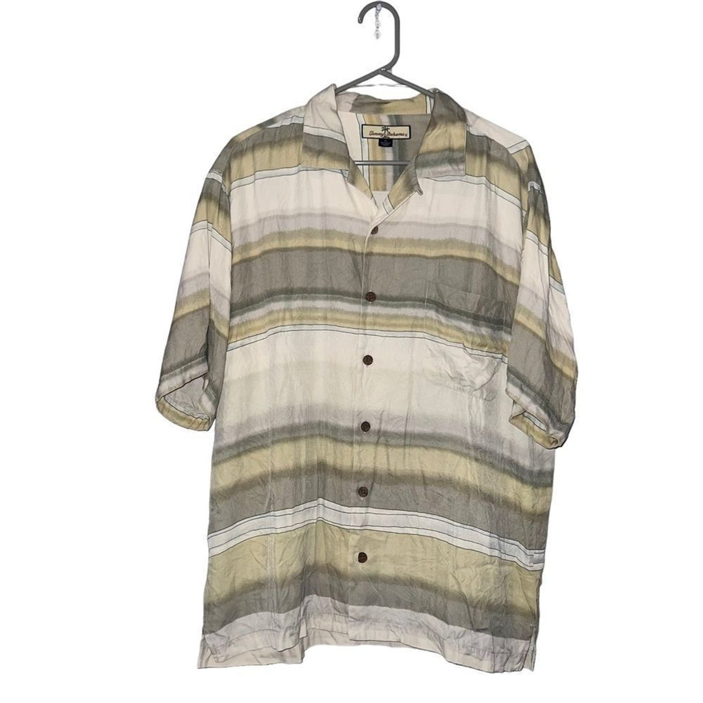 Tommy Bahama Camp Shirt Mens Medium 100% Silk Striped Short Sleeve Button Up