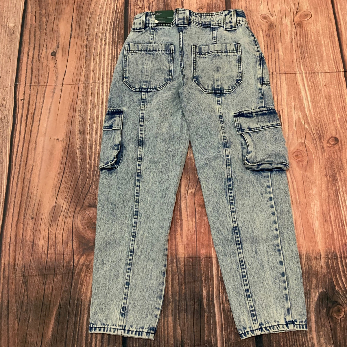 NWT Wild Fable Jeans Size 2 Light Wash High-Rise Cargo Straight