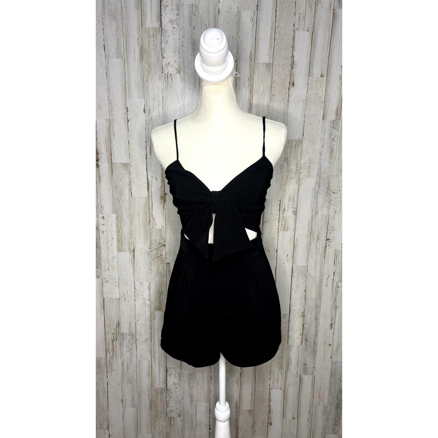 Kendall & Kylie Women's XS Black Tie-Front Sleeveless Romper Casual