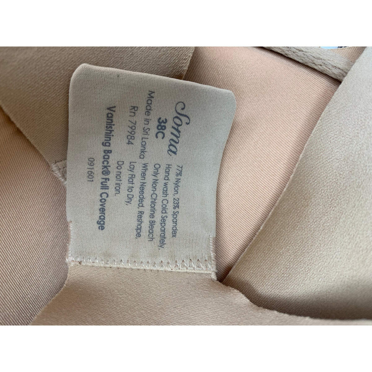 Soma Vanishing Back T-Shirt Bra Womens 38C Beige Nude Underwire Full
