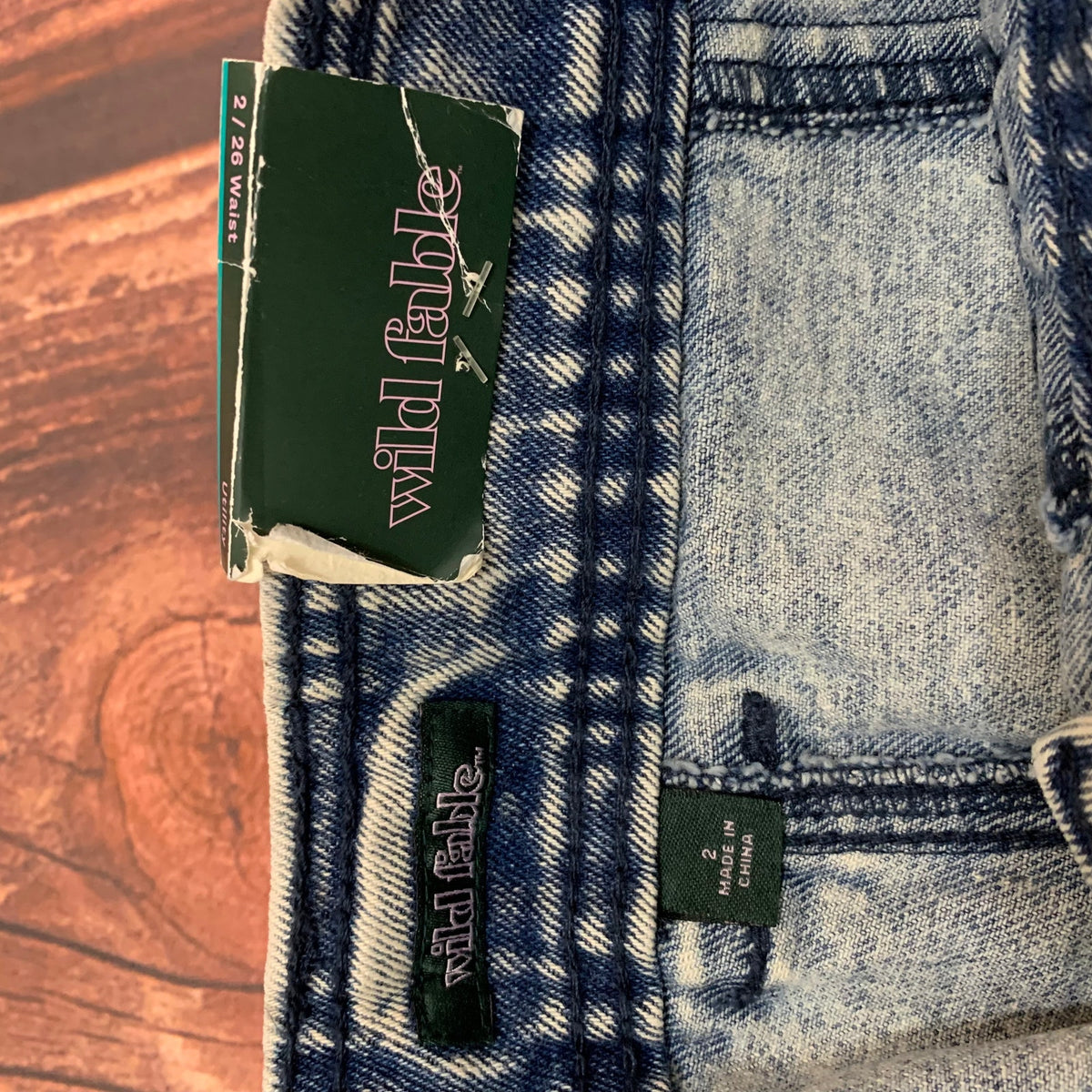 NWT Wild Fable Jeans Size 2 Light Wash High-Rise Cargo Straight