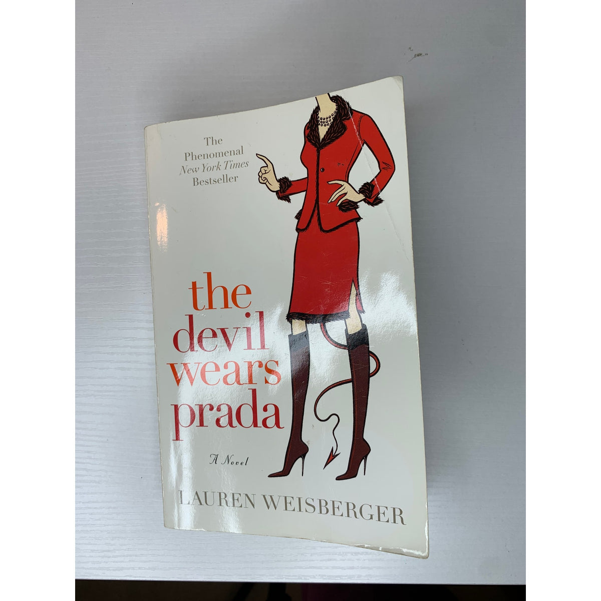 The Devil Wears Prada Novel Paperback Book by Lauren Weisberger 360 Pages