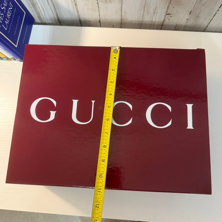 Gucci Large Burgundy Glossy Magnetic Gift Presentation Box w/ Lid White