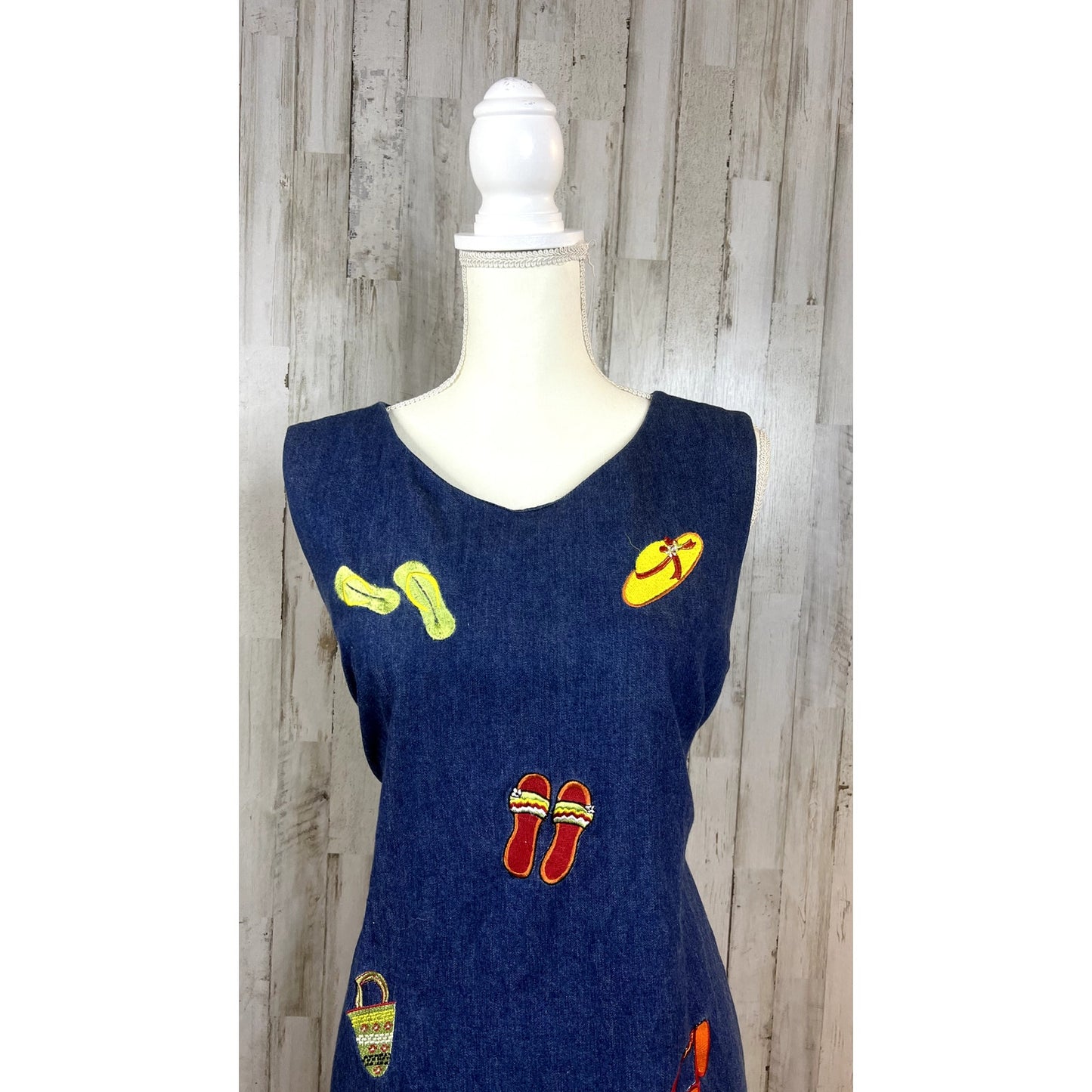 Dressbarn Vintage 80s Women's 12 Denim Blue Beach Embroidered Sleeveless Dress