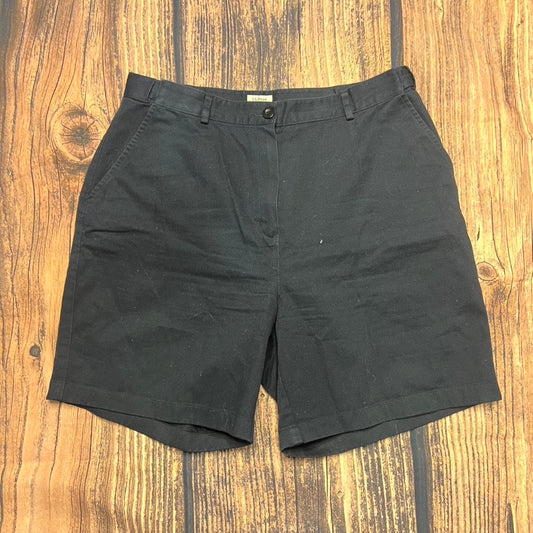 L.L Bean Women's Size 14 Black Pleated Front Casual Solid Chino Shorts