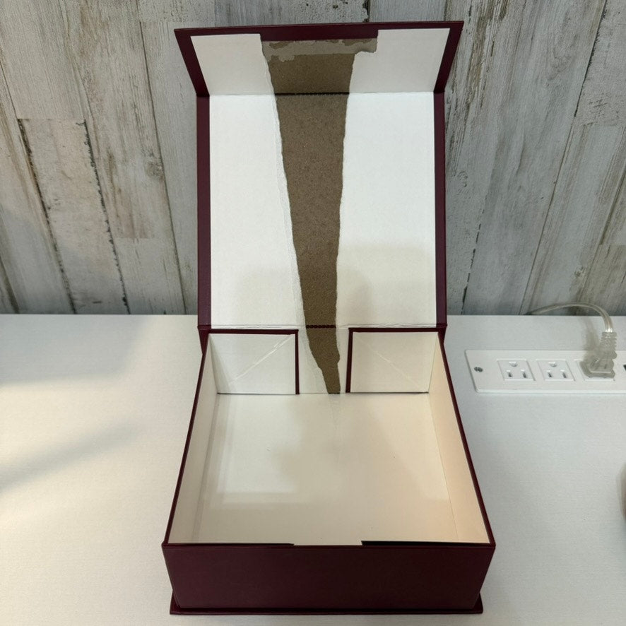 Gucci Burgundy Maroon Magnetic Gift Presentation Box w/ Lid Large White