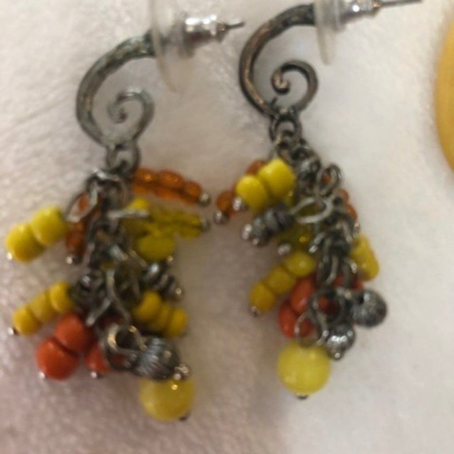 Set yellow beaded bracelet & earrings