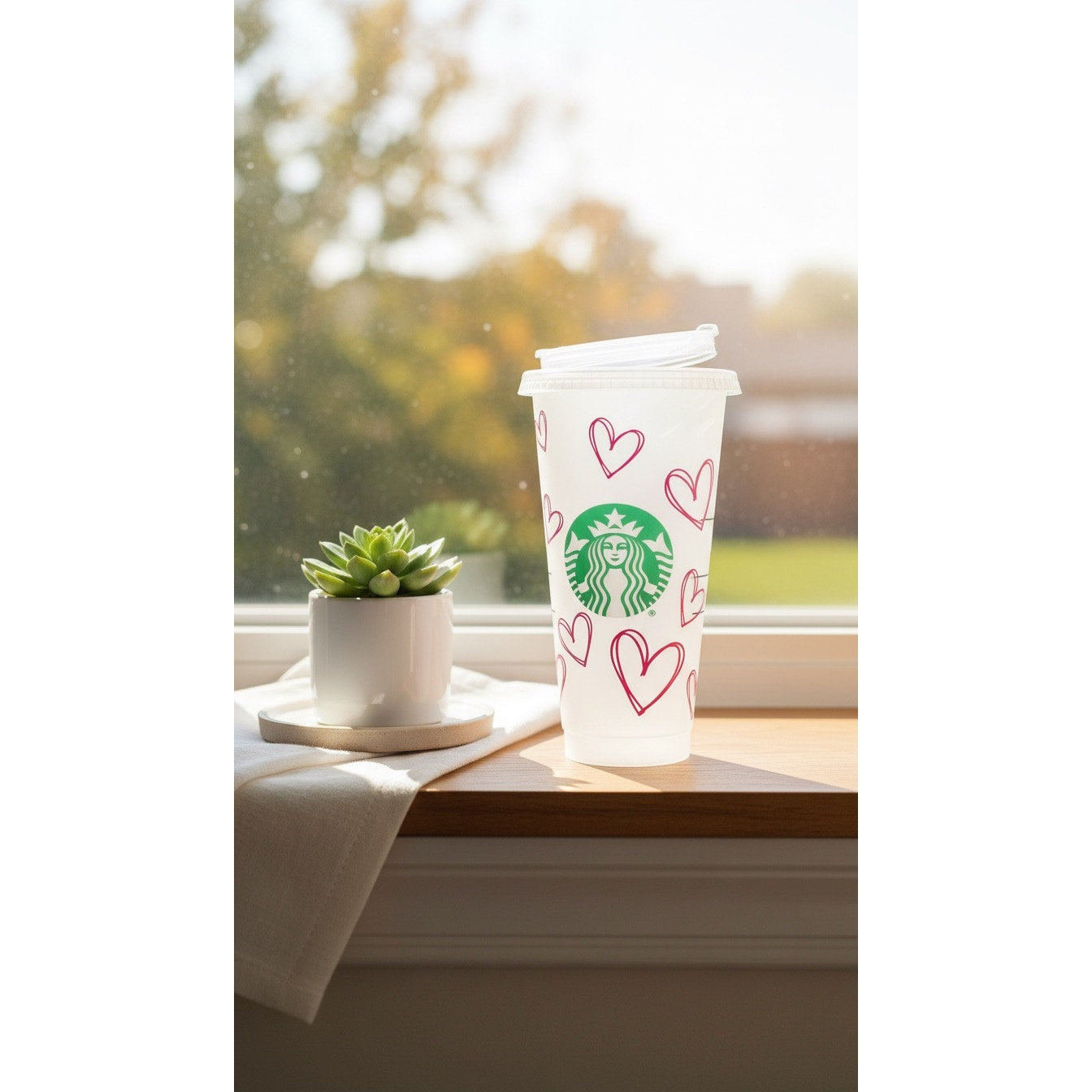Starbucks Reusable Cold Cup Pink Hearts w/ Lid 24 oz NO STRAW