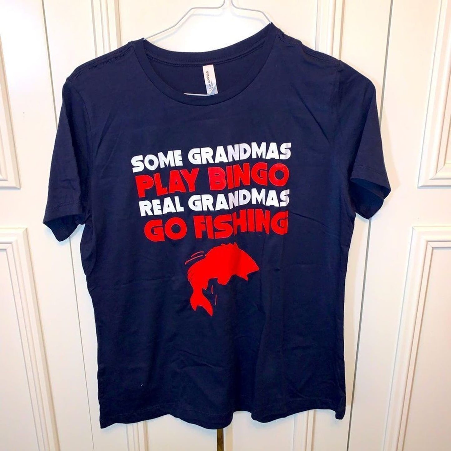 NWT Grandmas Go Fishing short sleeved navy t shirt L