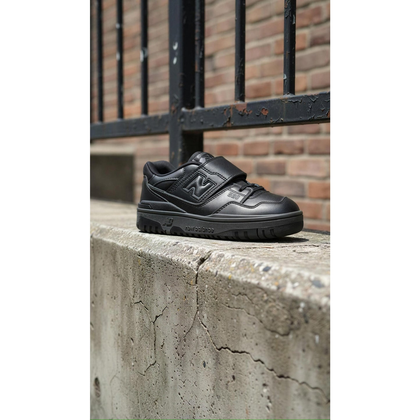 New Balance 550 Boys Triple Black Hook& Loop Strap Size 8