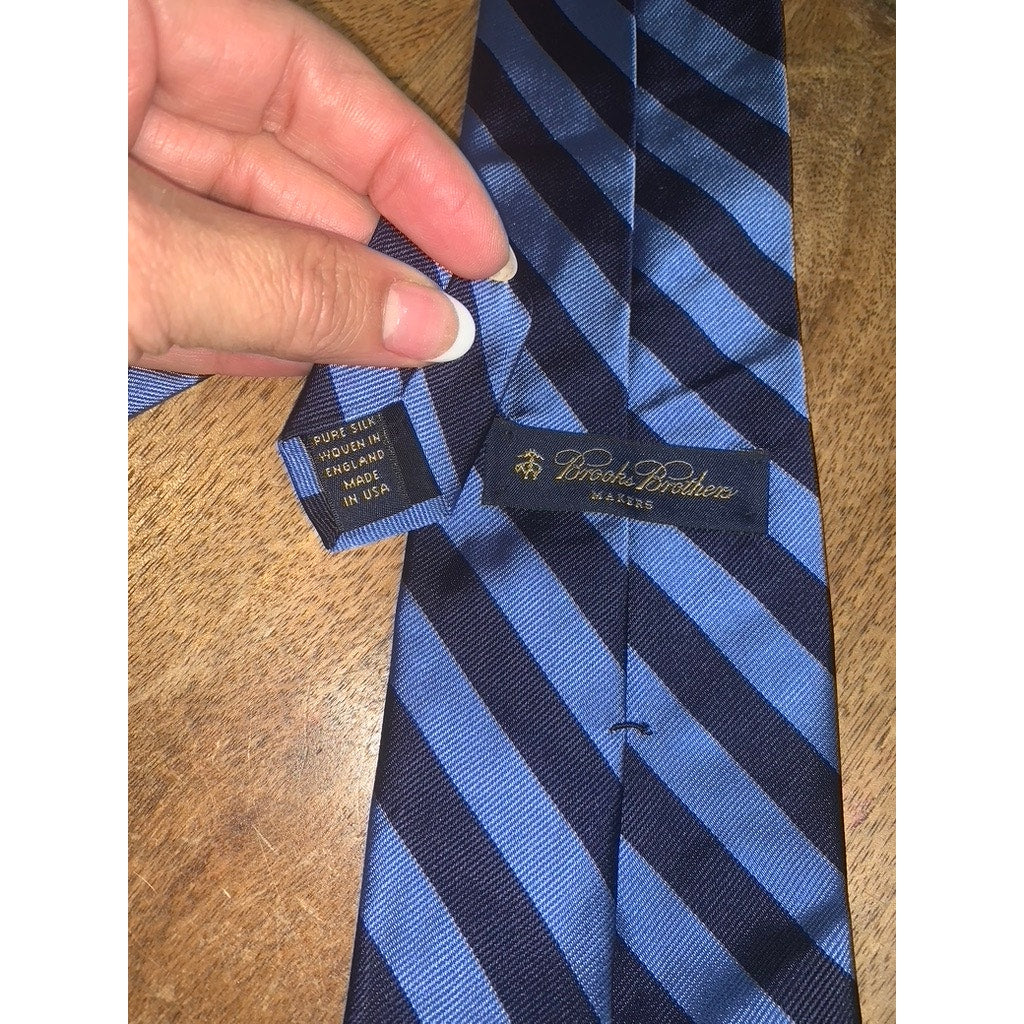 Brooks Brothers Men's Blue Striped Silk Designer Tie Classic Length