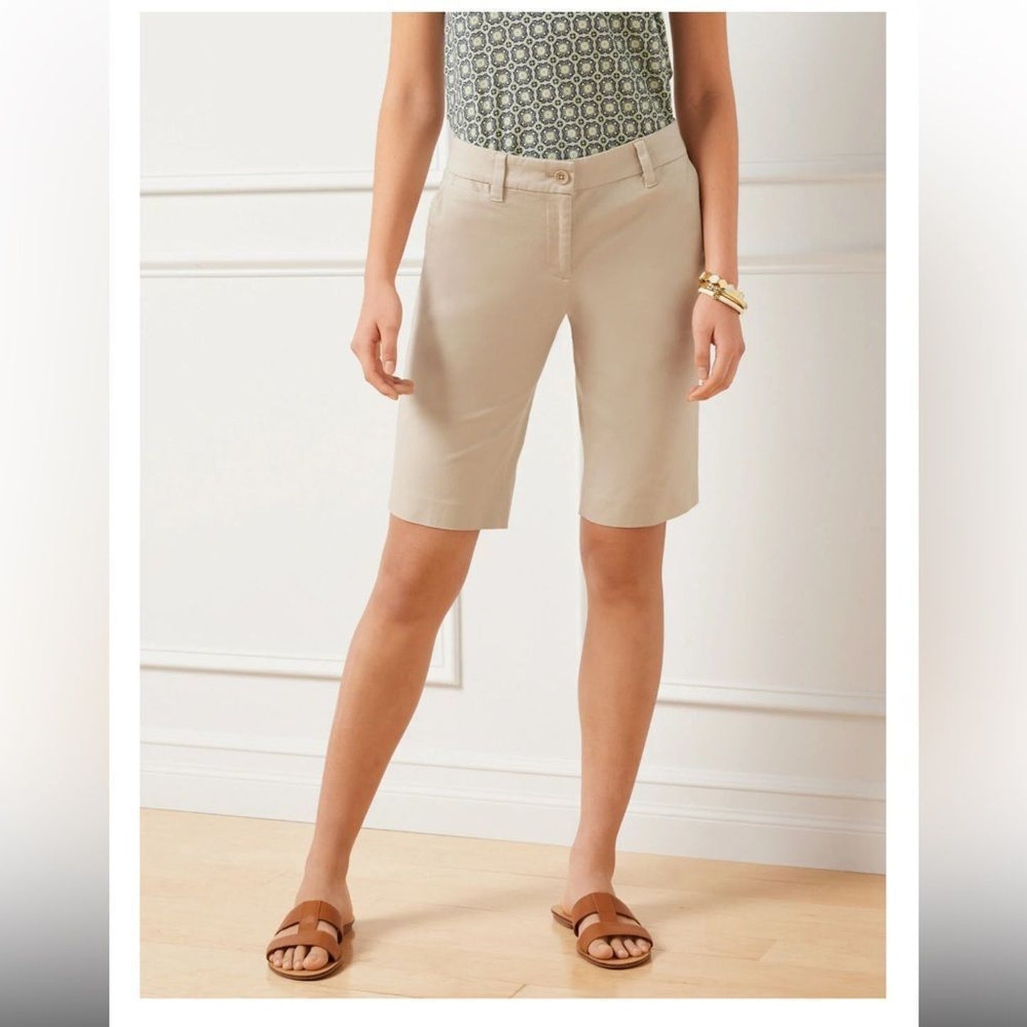 Talbots Bermuda Chino Shorts Womens Size 4 Beige Khaki Stretch Flat Front