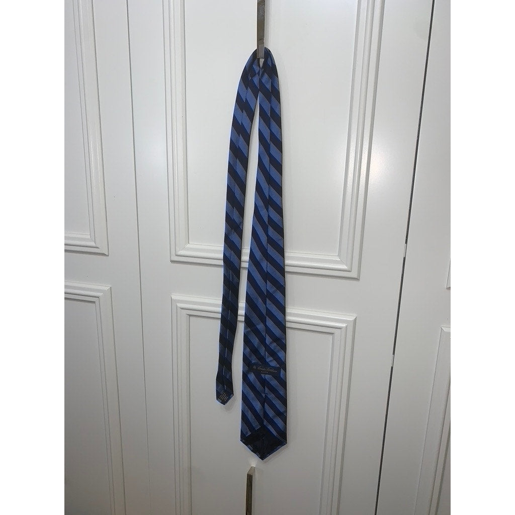 Brooks Brothers Men's Blue Striped Silk Designer Tie Classic Length