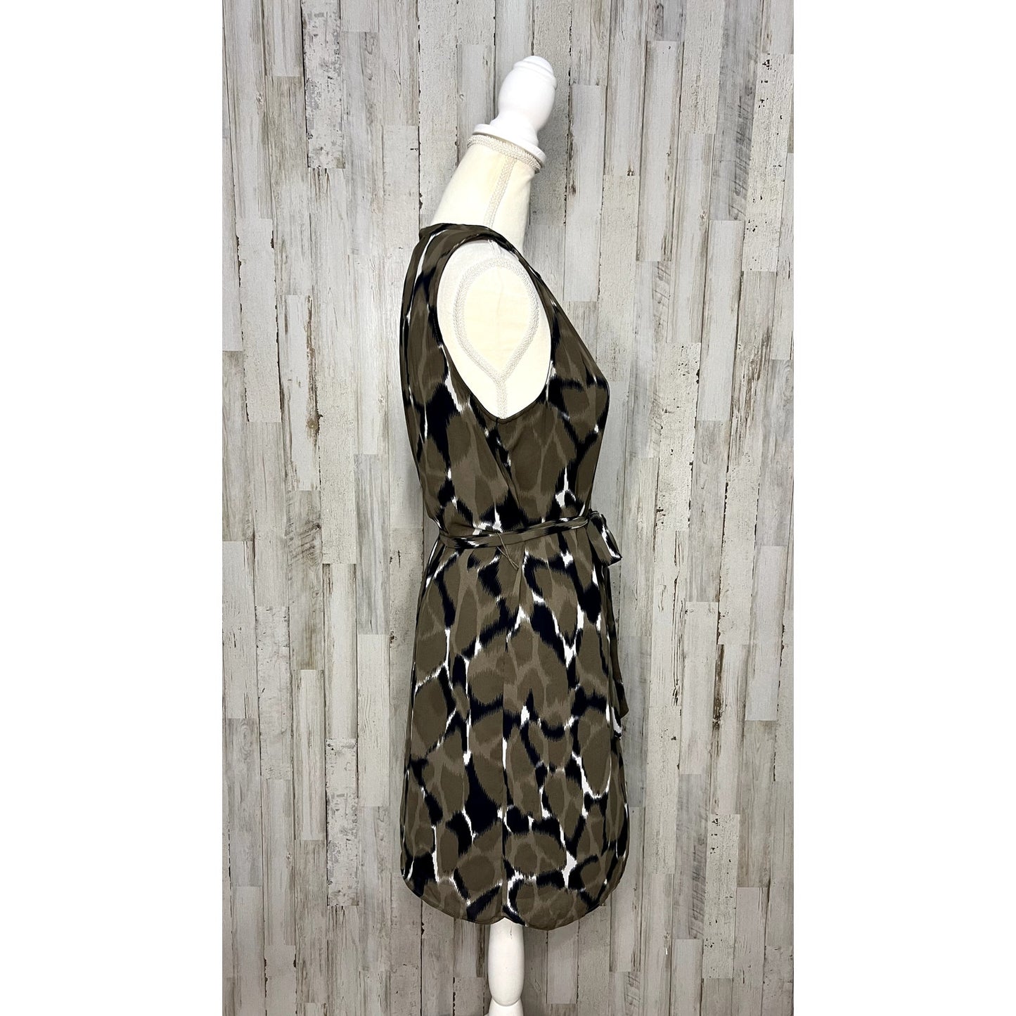 Banana Republic Women's Sleeveless Animal Print Dress Size 6