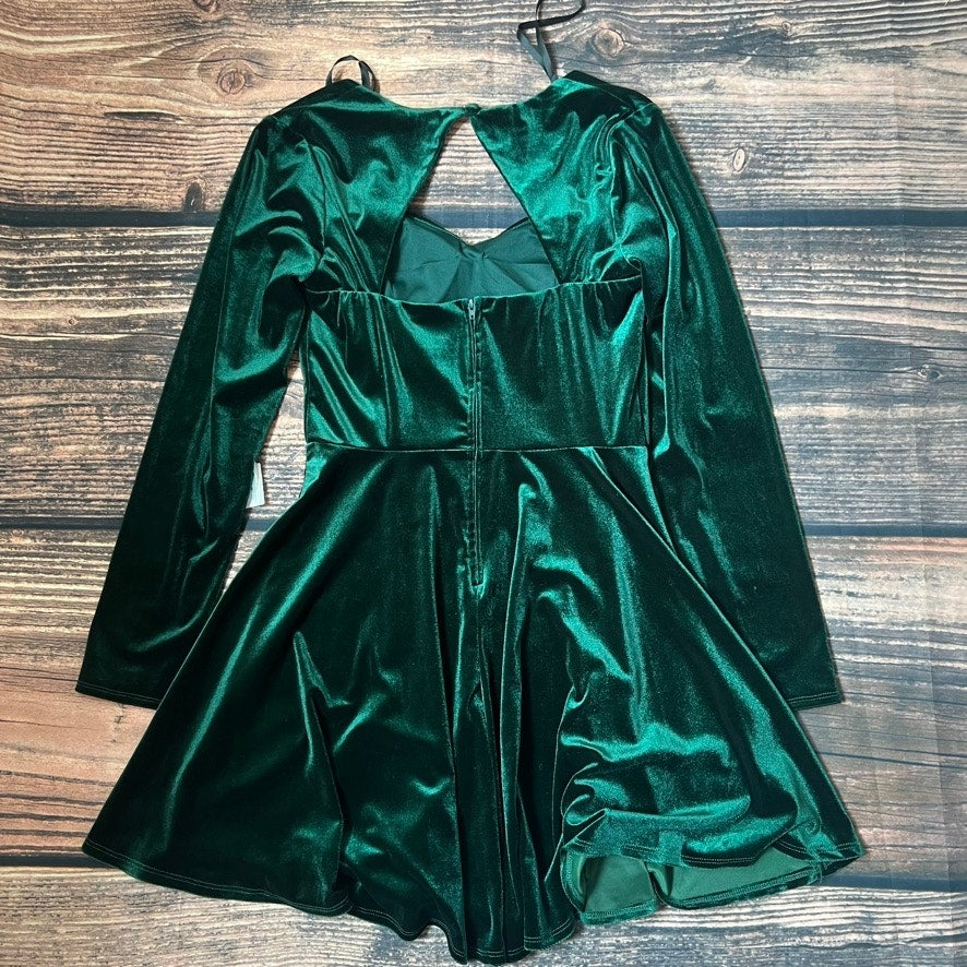 NWT B Darlin Juniors Green Velvet Fit & Flare Dress Size 11/12 Party Cocktail