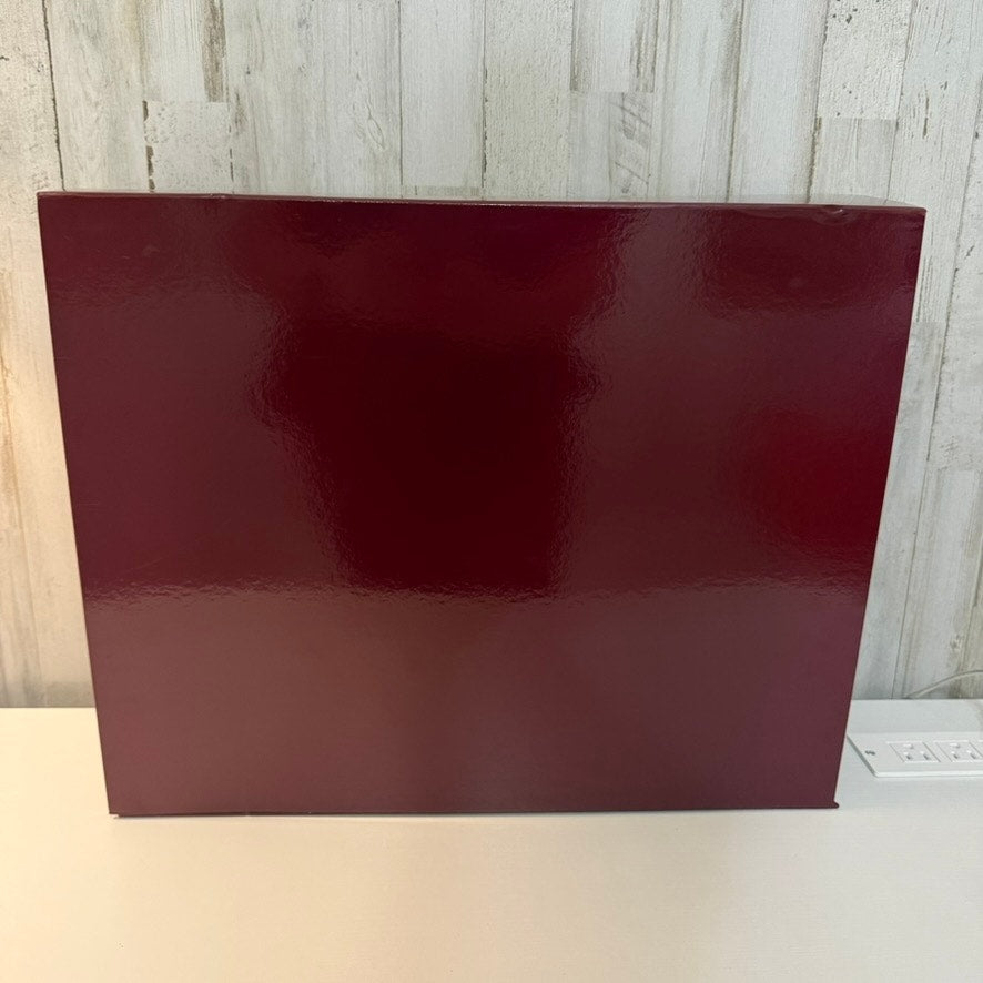 Gucci Large Red Glossy Gift Box White Logo Rigid Display 18x15x6 DAMAGED