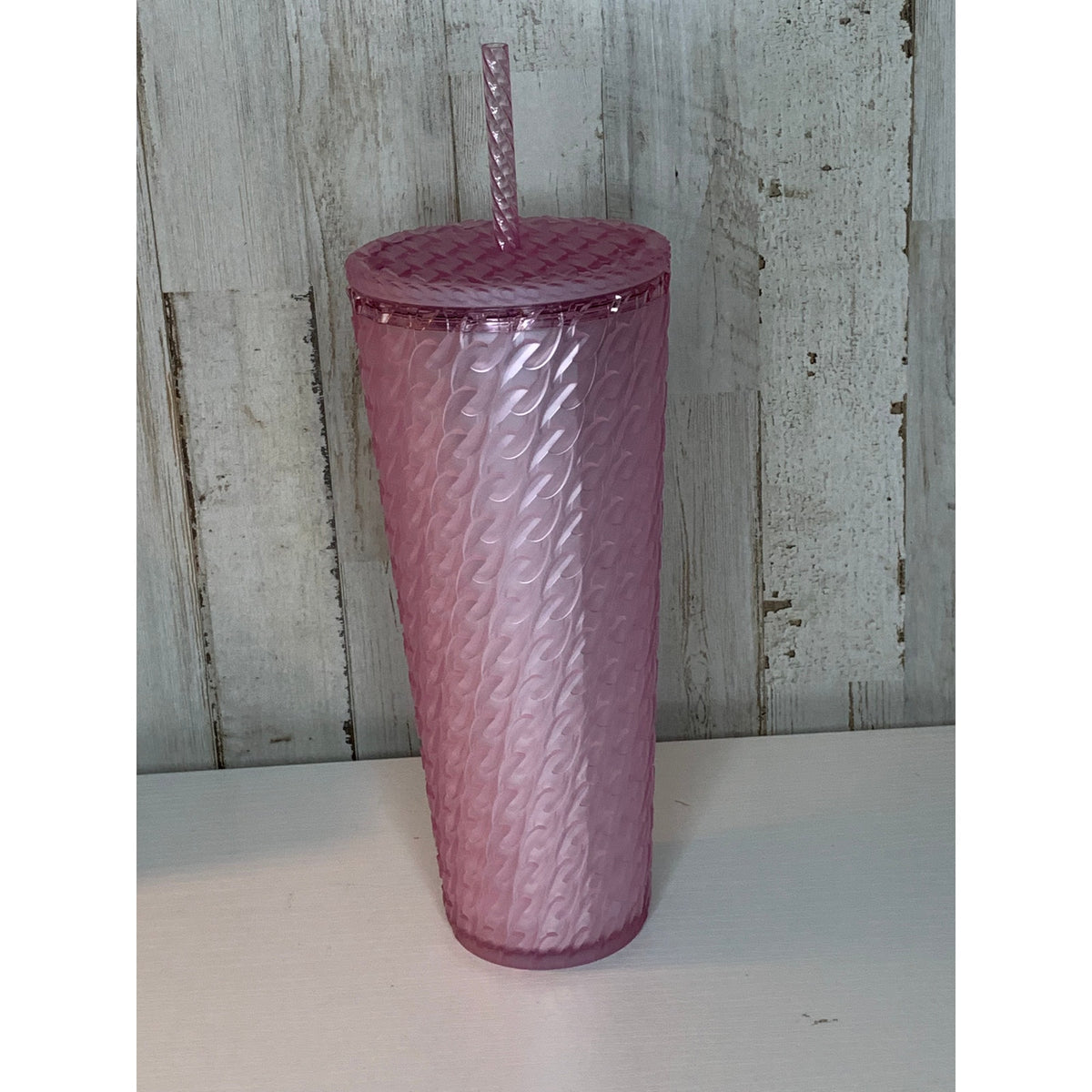 Starbucks Cold Cup Tumbler Pink Chain Link Textured 24oz w/ Straw