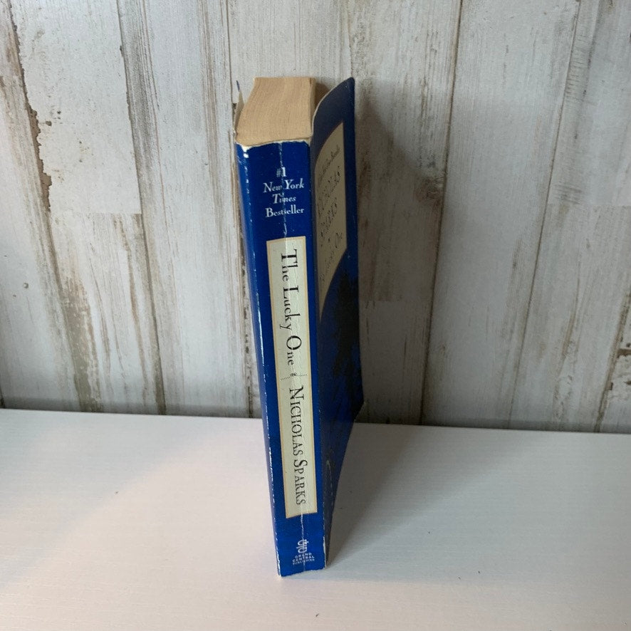 The Lucky One Nicholas Sparks Paperback Romance Novel 2009