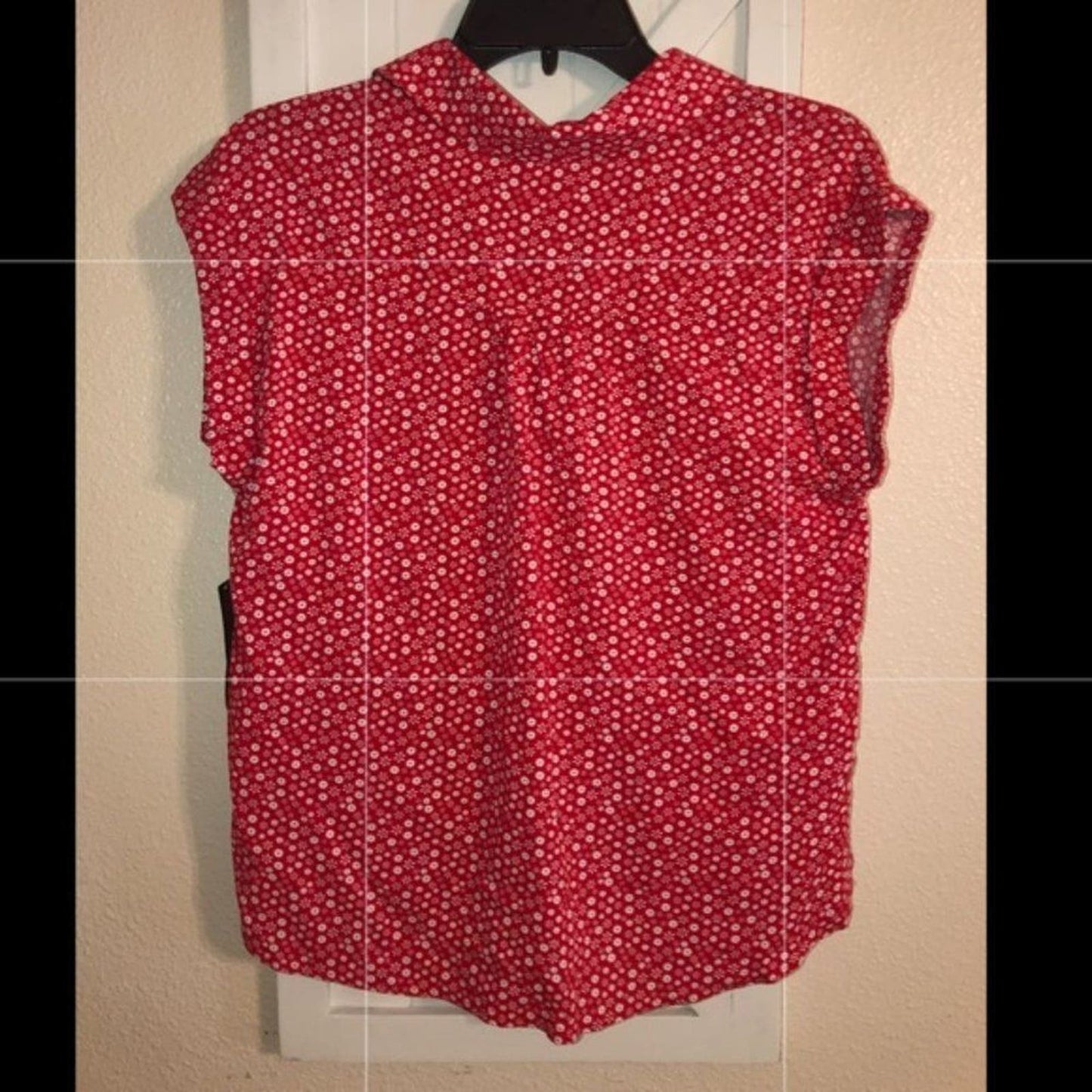 No Boundaries red tie front top L EUC