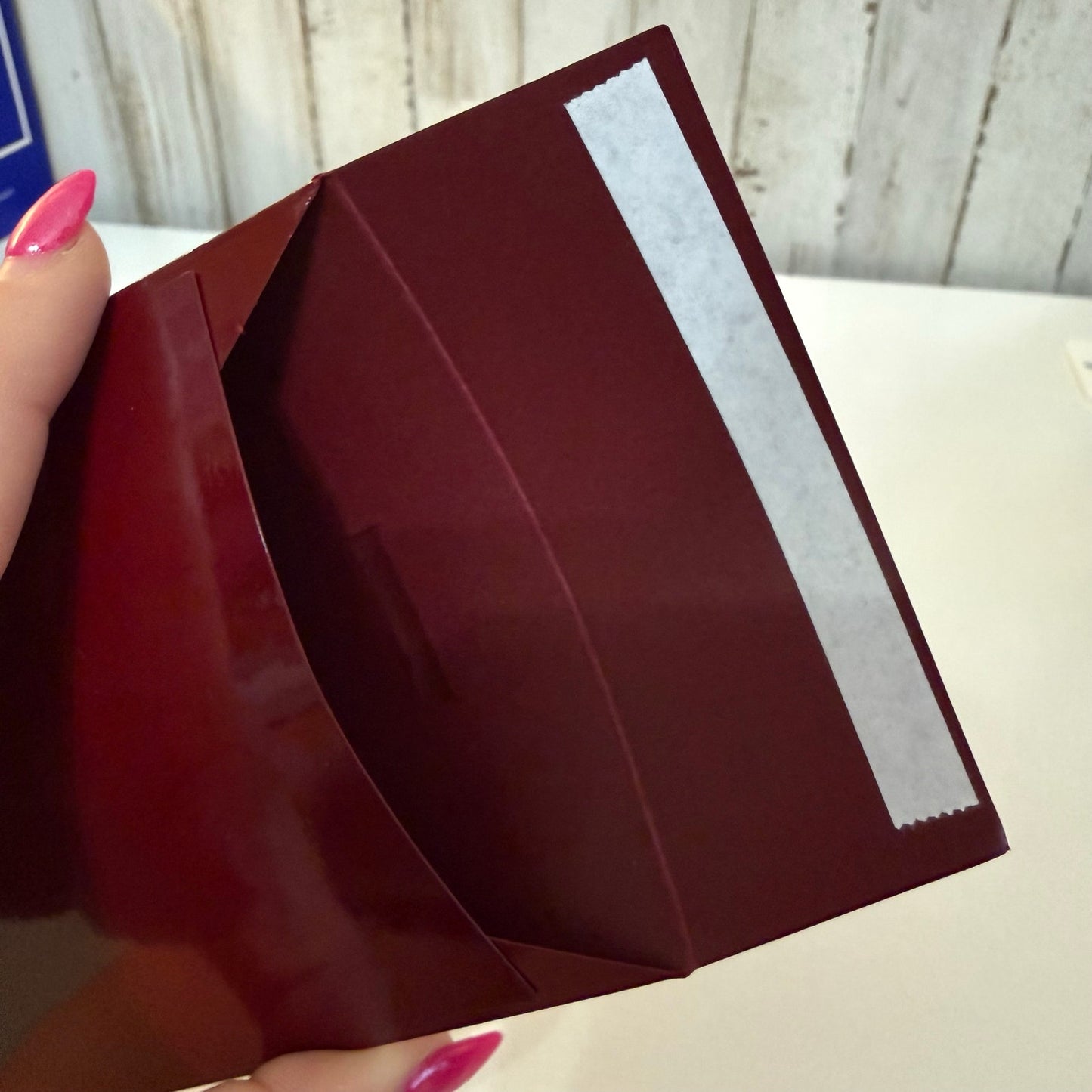 Gucci Burgundy Logo Envelope Gift Card Holder Receipt Sleeve Adhesive Seal