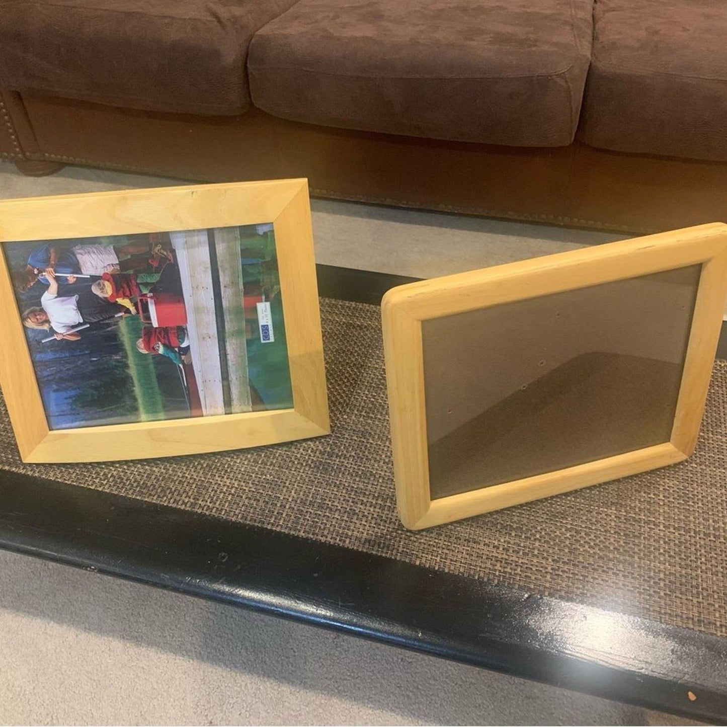Elegant Set of 2 matching wooden picture frames - timeless charm!