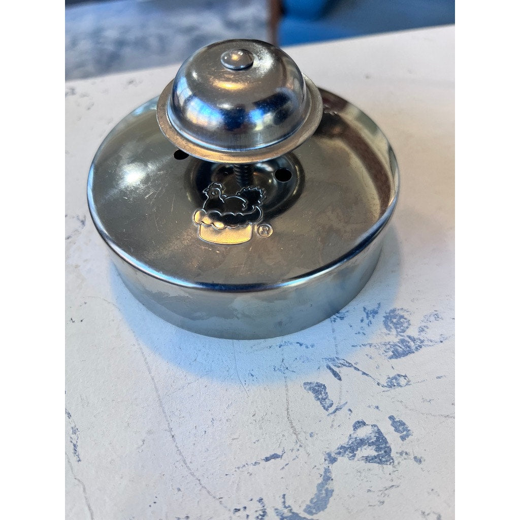 Pampered Chef Cut-N-Seal Round Sandwich Cutter & Sealer Press Silver