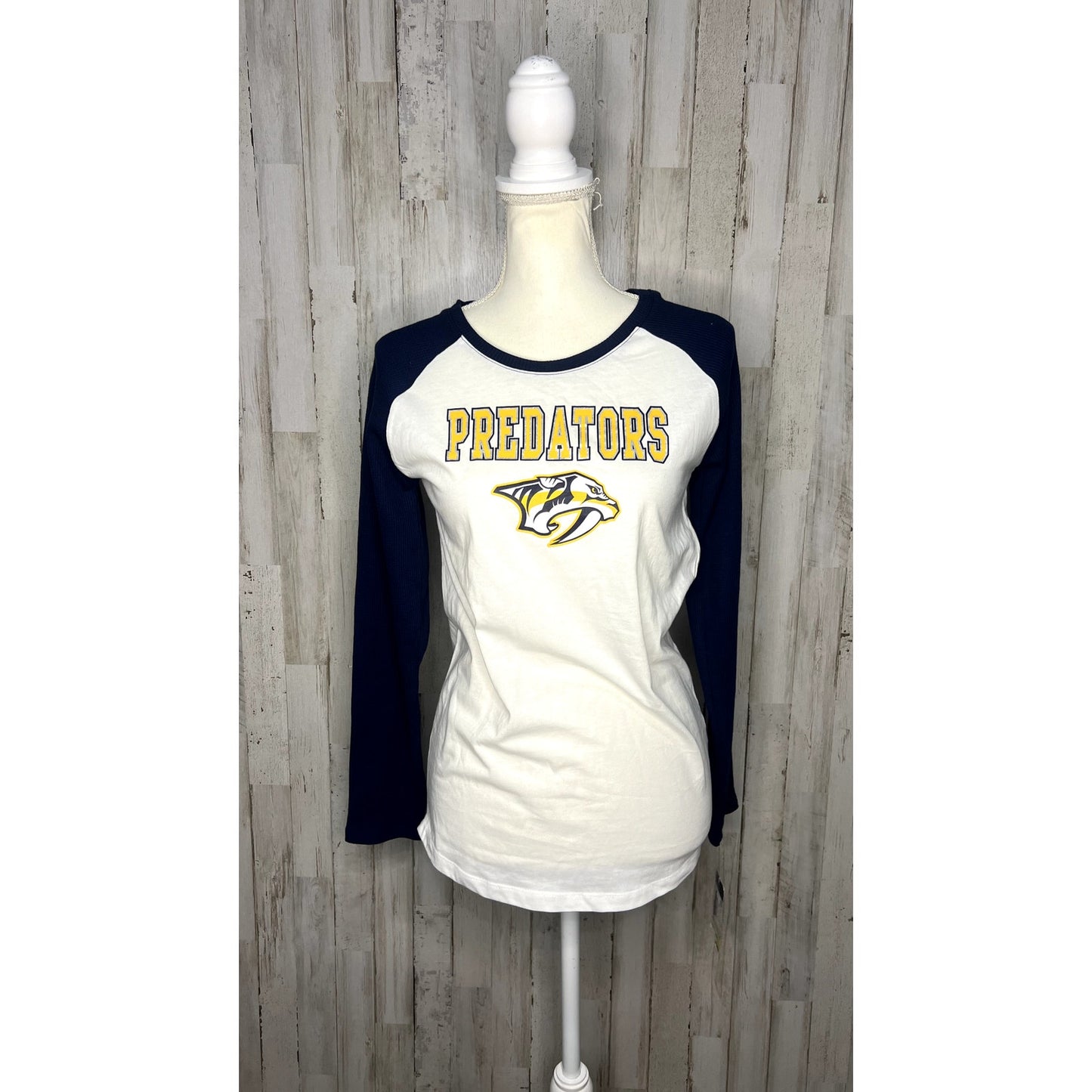 NWT NHL Nashville Predators Youth Girls Large Raglan Long Sleeve Baseball Tee