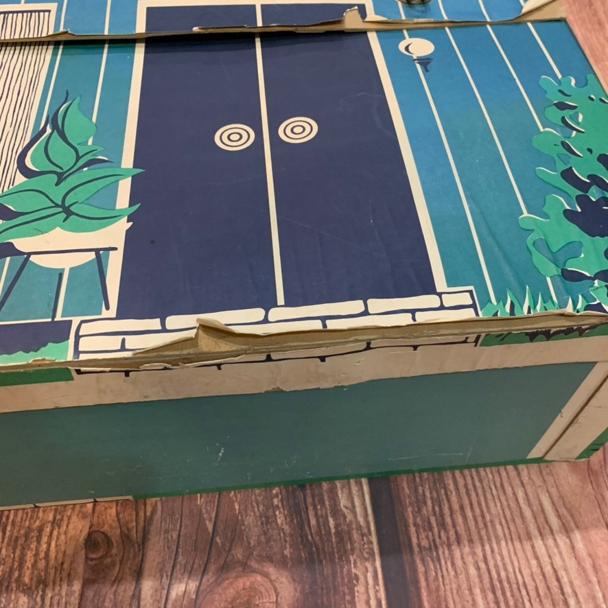 Vintage 1962 Mattel Barbie Dream House Fold-Out Dollhouse