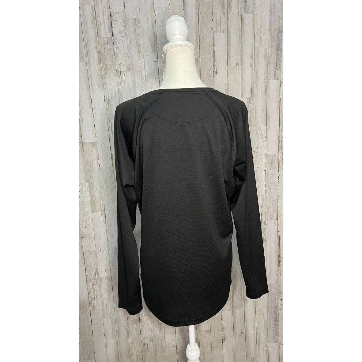 Patagonia Men's XL Black Long Sleeve Crew Neck Shirt Activewear